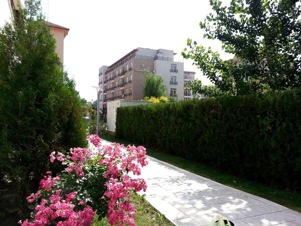 Eden - Menada Apartments Sunny Beach Exterior photo