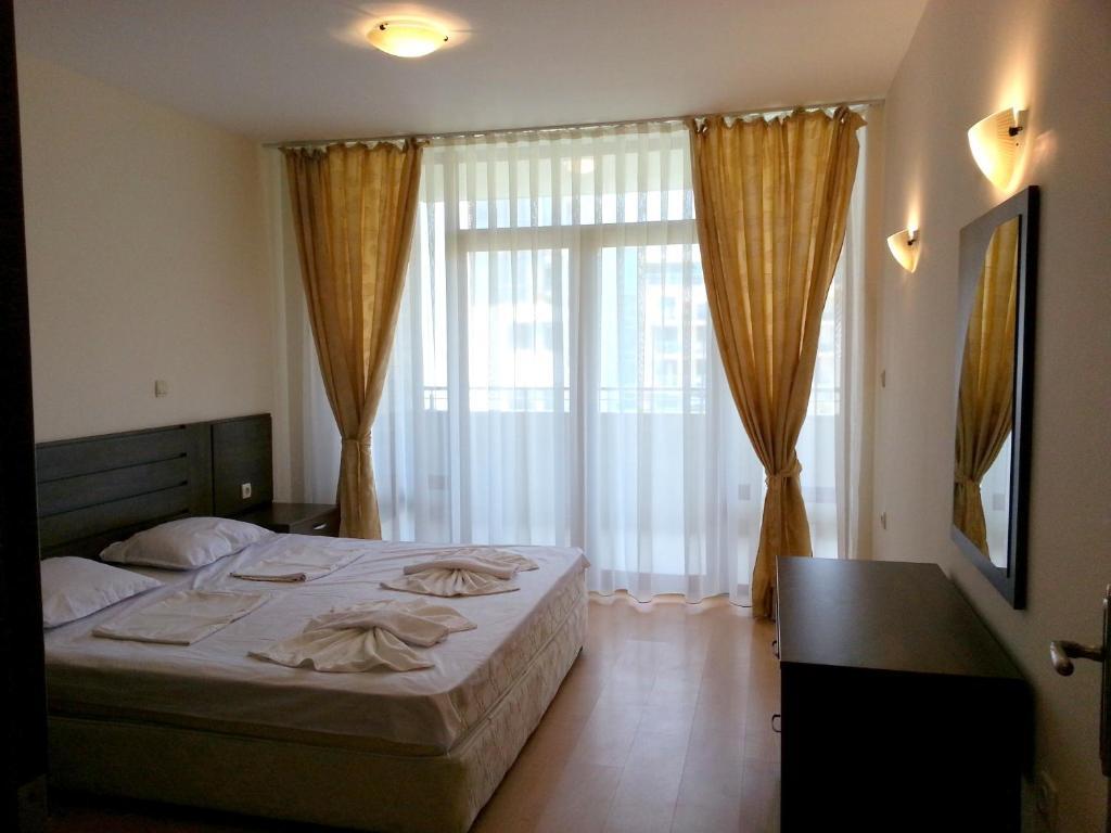 Eden - Menada Apartments Sunny Beach Room photo