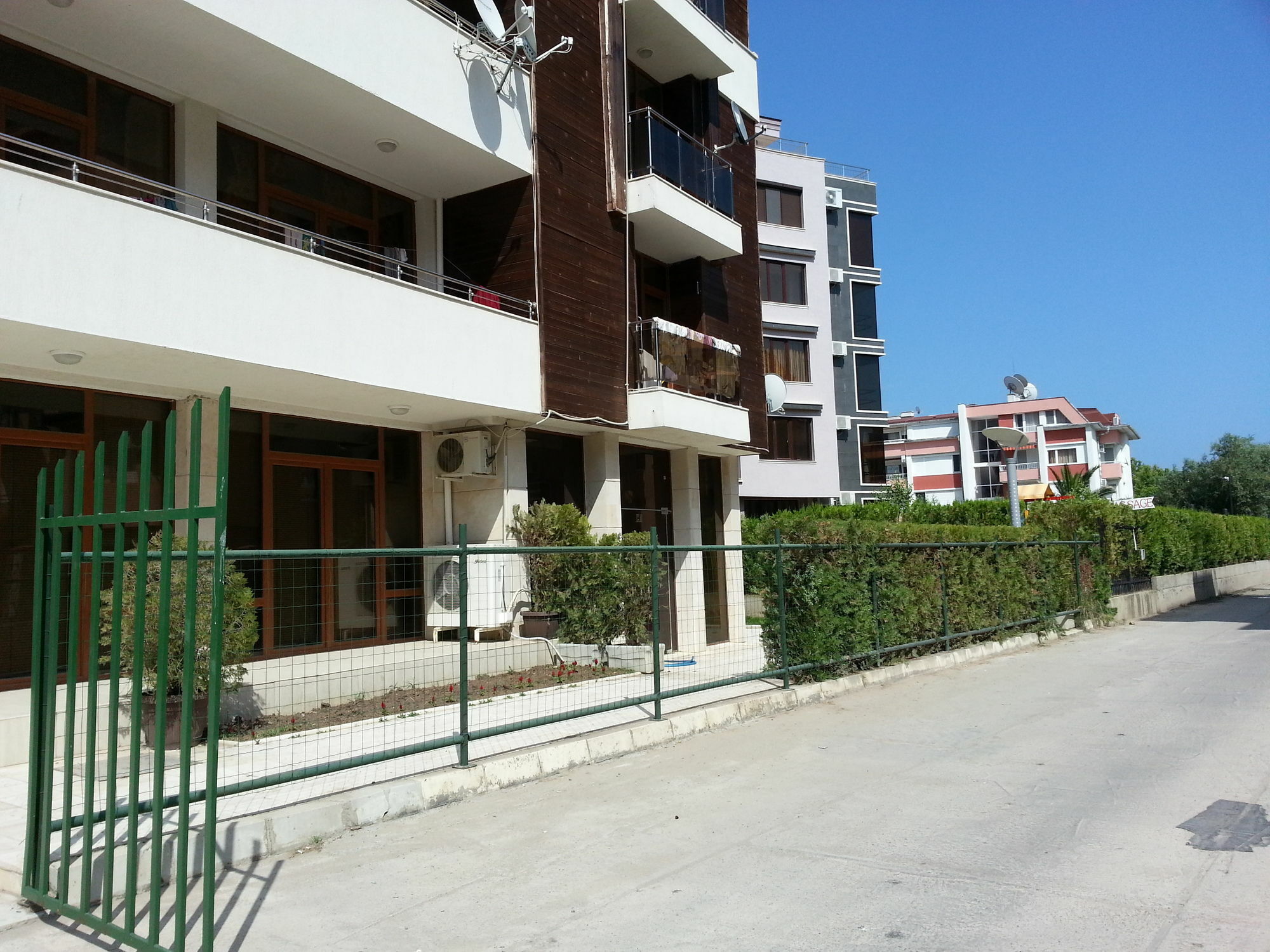 Eden - Menada Apartments Sunny Beach Exterior photo